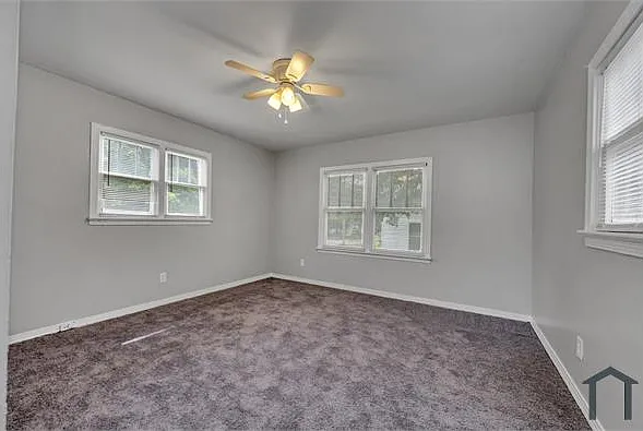 3 bed, 1274 sqft, $1,250 — Photo 2