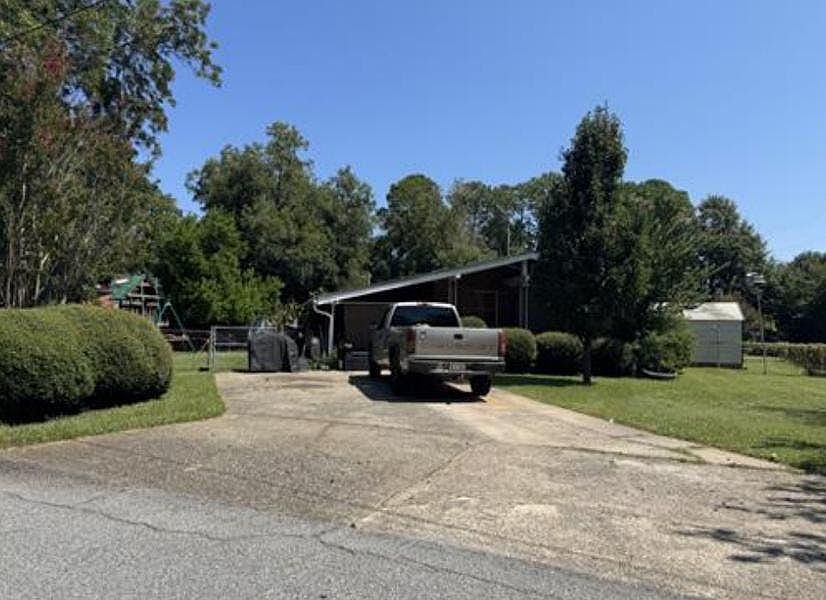 1st image of 100 Symes Dr