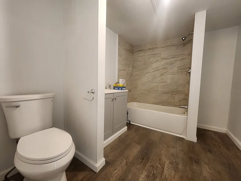 1559 Perry St SE — Photo 15