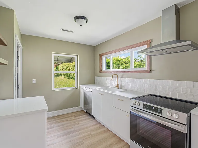 2531 Keystone Ave — Photo 8