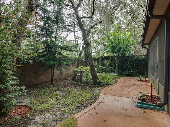 2nd image of 236 Hanging Moss Dr