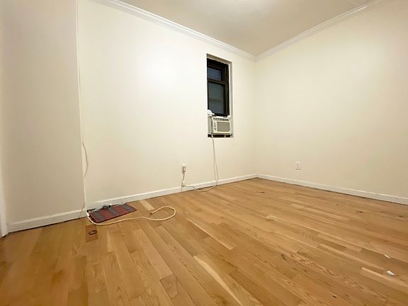4th image of 87 E 3rd St #12