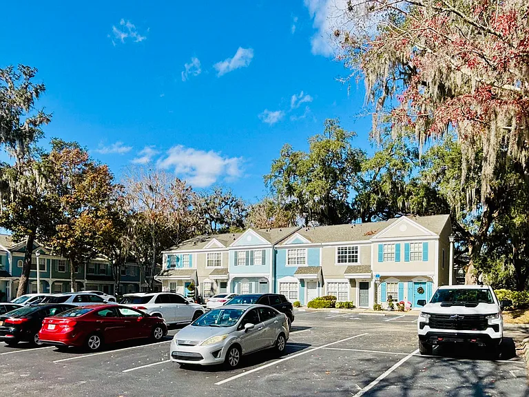 2865 Woodlands Park Ct — Photo 3