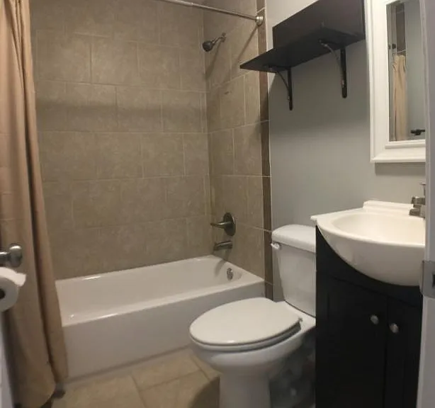 411 S Hill Ave #B — Photo 3