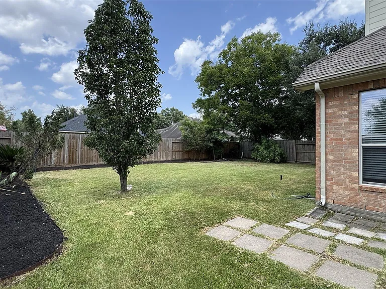 17630 Riata Springs Ln — Photo 27