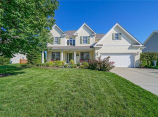 8818 Amber Stone Ct, Zionsville, IN 46077