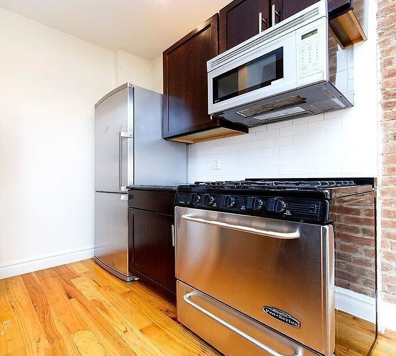 1st image of 320 W 14th St APT 3B