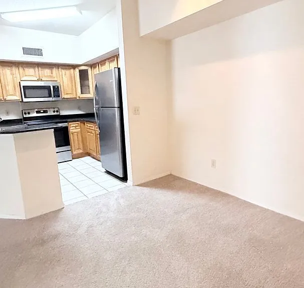832 Camargo Way #307 — Photo 6