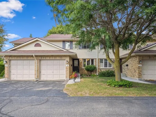 375 Kingscourt Dr #2, Waterloo, ON N2K 3N7