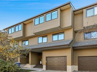 3131 N 63rd Ave SW #203, Calgary, AB T3E 6N4