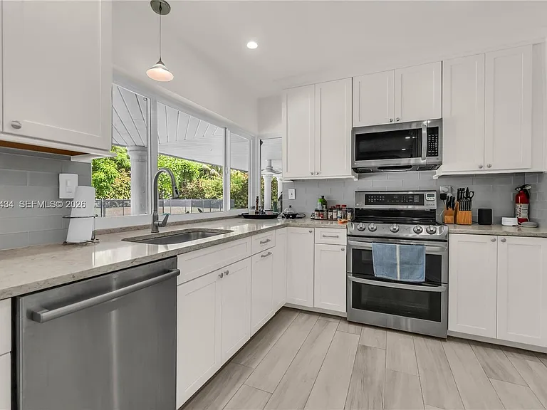 15101 SW 69th Ct — Photo 5