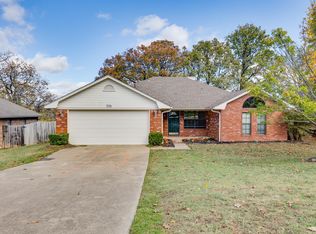 708 Bear Track Dr, Van Buren, AR 72956