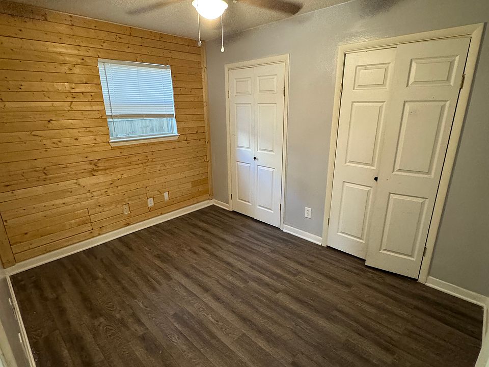 1st image of 903 Canopy Ln APT 1