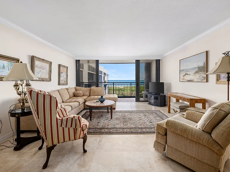 1480 Ocean Dr #4E — Photo 3