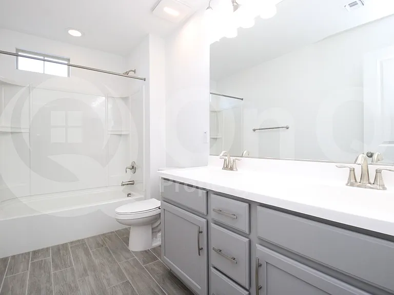 11818 S 54th Ln — Photo 22