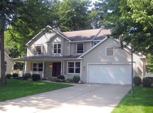 4554 Glen Hollow Dr, Hudsonville, MI 49426