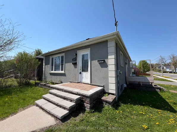 685 Armour Rd, Peterborough, ON K9H 1Z5