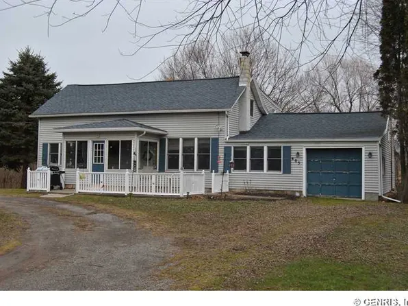 405 County Road 8, Farmington, NY 14425