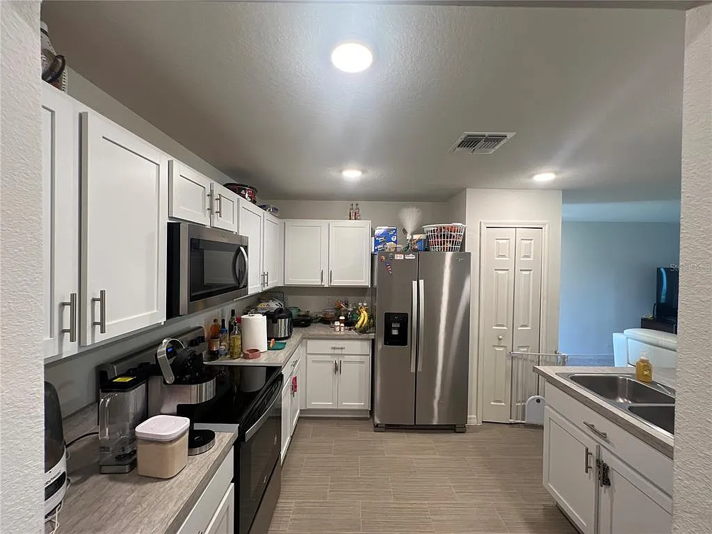 3 bed, 2.0 bath, 1282 sqft, $1,750 — Photo 3