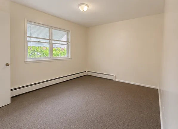 3 bed, 1200 sqft, $3,400 — Photo 4