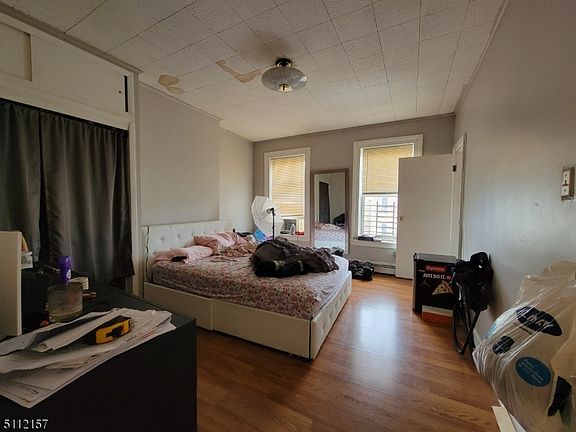 4th image of 138 1/2 Ripley Pl