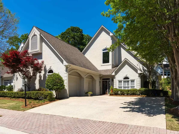 2913 Summerwood Cir, Birmingham, AL 35242