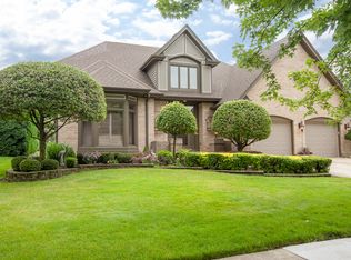 1345 Medinah Dr, Itasca, IL 60143