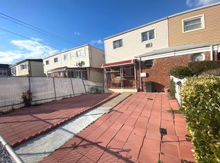 2226 Edgemere Ave, Far Rockaway, NY 11691
