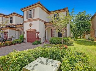 9352 W 33rd Way, Hialeah, FL 33018