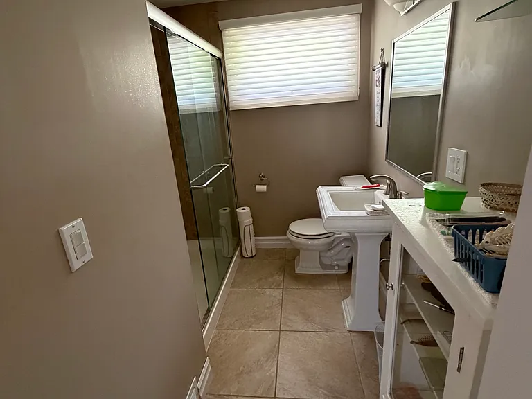 125 Florida Rd S — Photo 5
