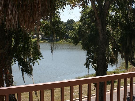 3rd image of 107 Sunnyside Dr