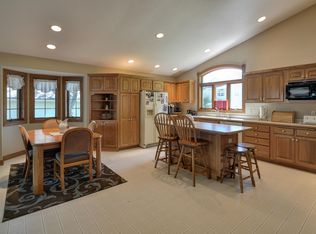 1811 Seminole Dr, Kansasville, WI 53139