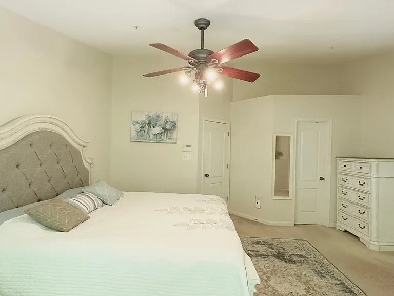 2029 Ashleigh Woods Ct — Photo 19