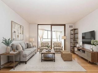 270 Queens Quay W #1107, Toronto, ON M5V3J2