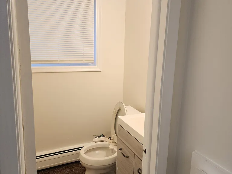 301 Douglas Dr — Photo 8