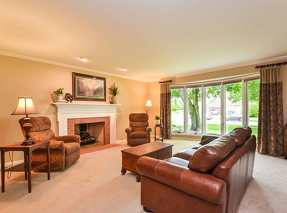 4th image of 520 Lothair Dr