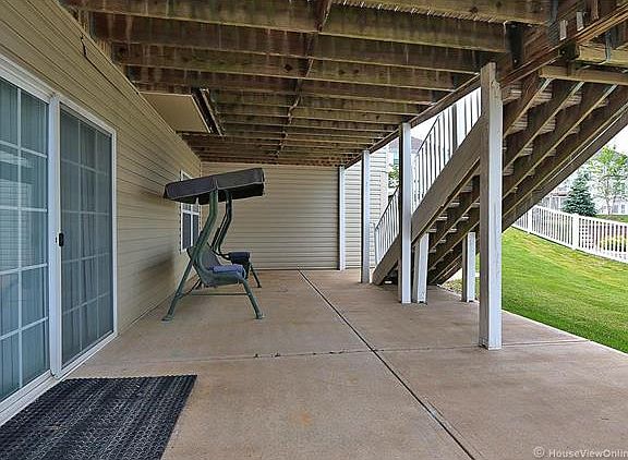 2nd image of 135 Greycliff Manor Dr