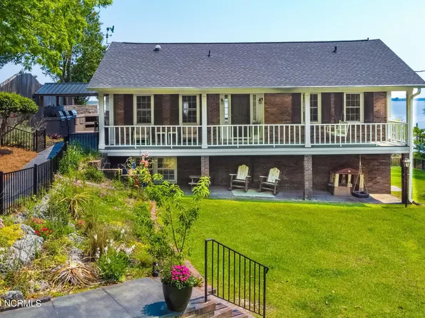 101 Battleground Avenue, New Bern, NC 28560