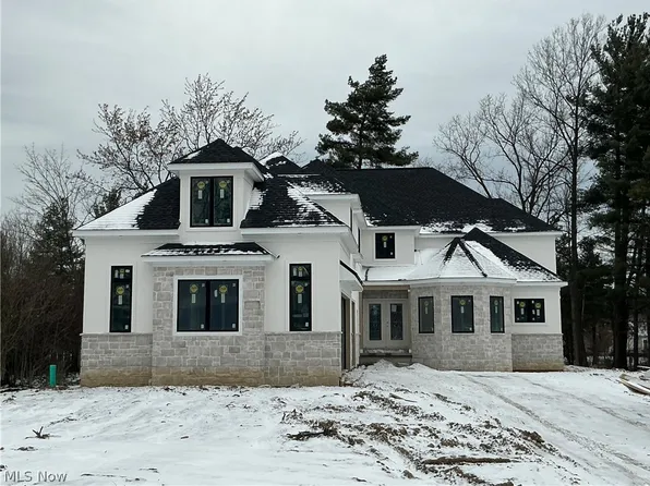 26117 N Woodland Rd, Beachwood, OH 44122