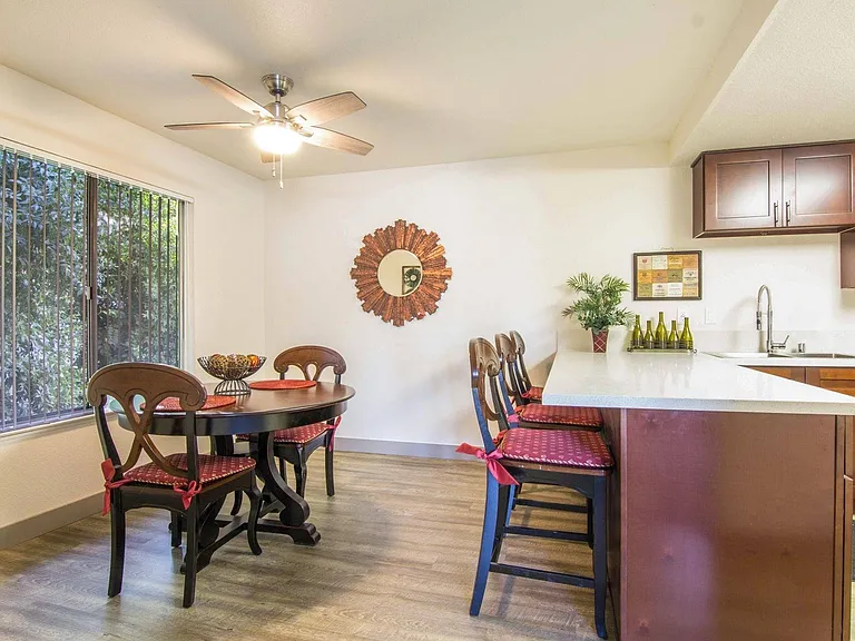 2x2 Dining room