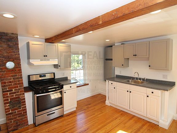 2nd image of 530 Portsmouth Ave