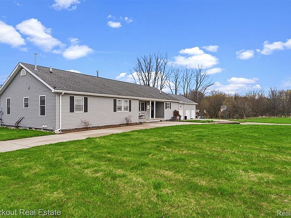 4th image of 4800 Howell Rd
