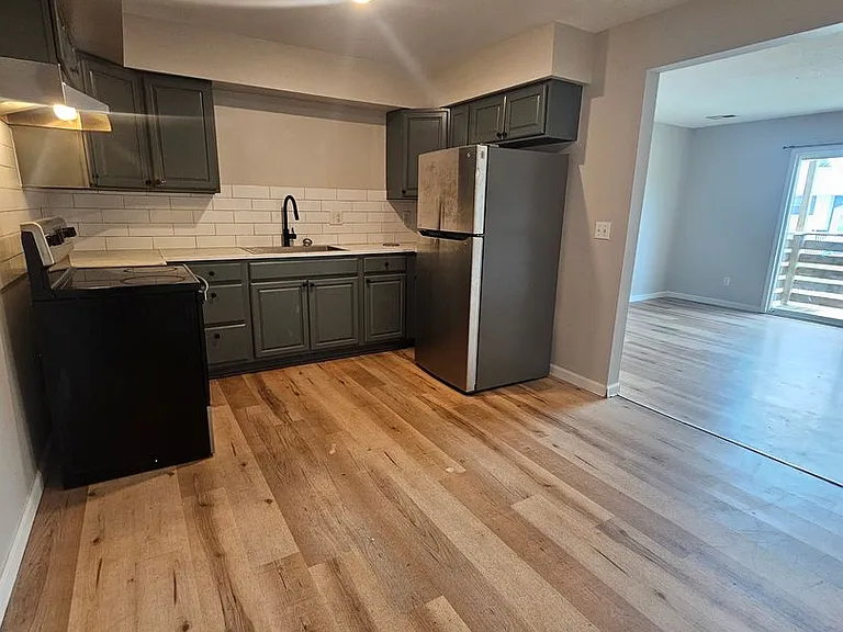 2617 N Clark St — Photo 13