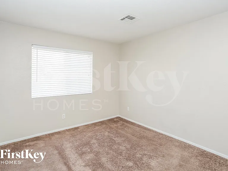 718 Azure Banks Ave — Photo 11