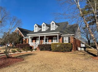 134 W Summerchase Dr, Fayetteville, NC 28311