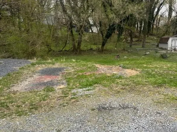 110 College St, Shepherdstown, WV 25443