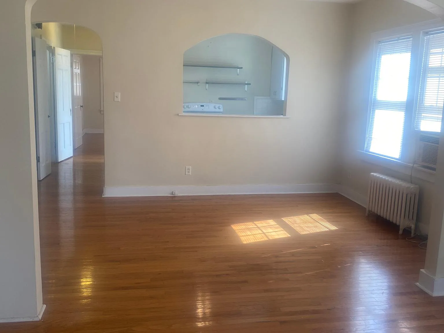 2122 Village Dr — Photo 3