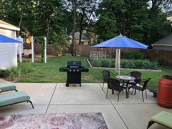 5th image of 3389 Highland Park Pl