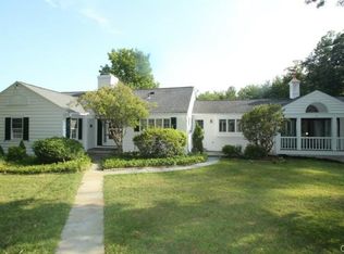 311 Dunham Rd, Fairfield, CT 06824