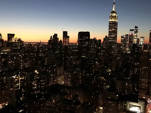 330 East 38th Street image 8 of 9